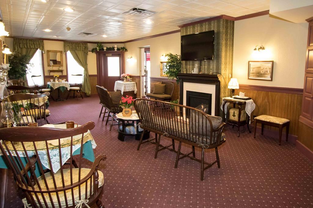 The Globe Inn East Greenville Exteriör bild